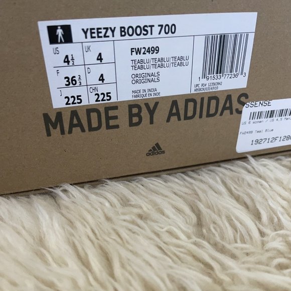 Yeezy boost 700 - Picture 3 of 3